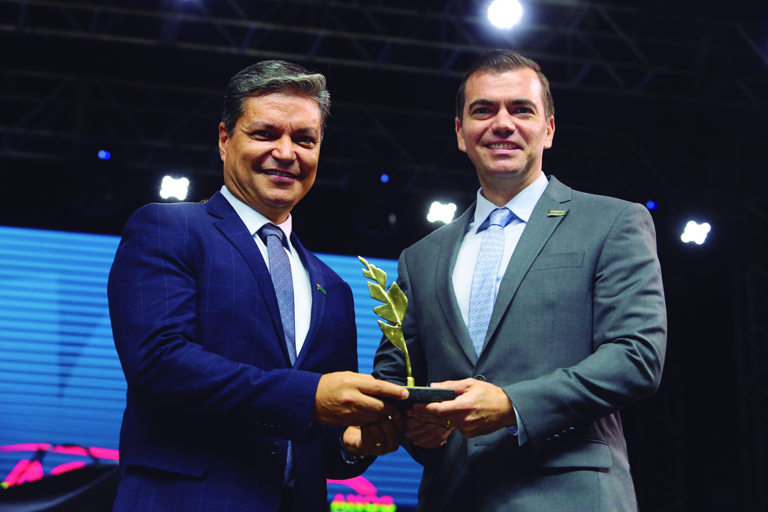 00503f5fe5bd6b748c1baae6f40f5f3f