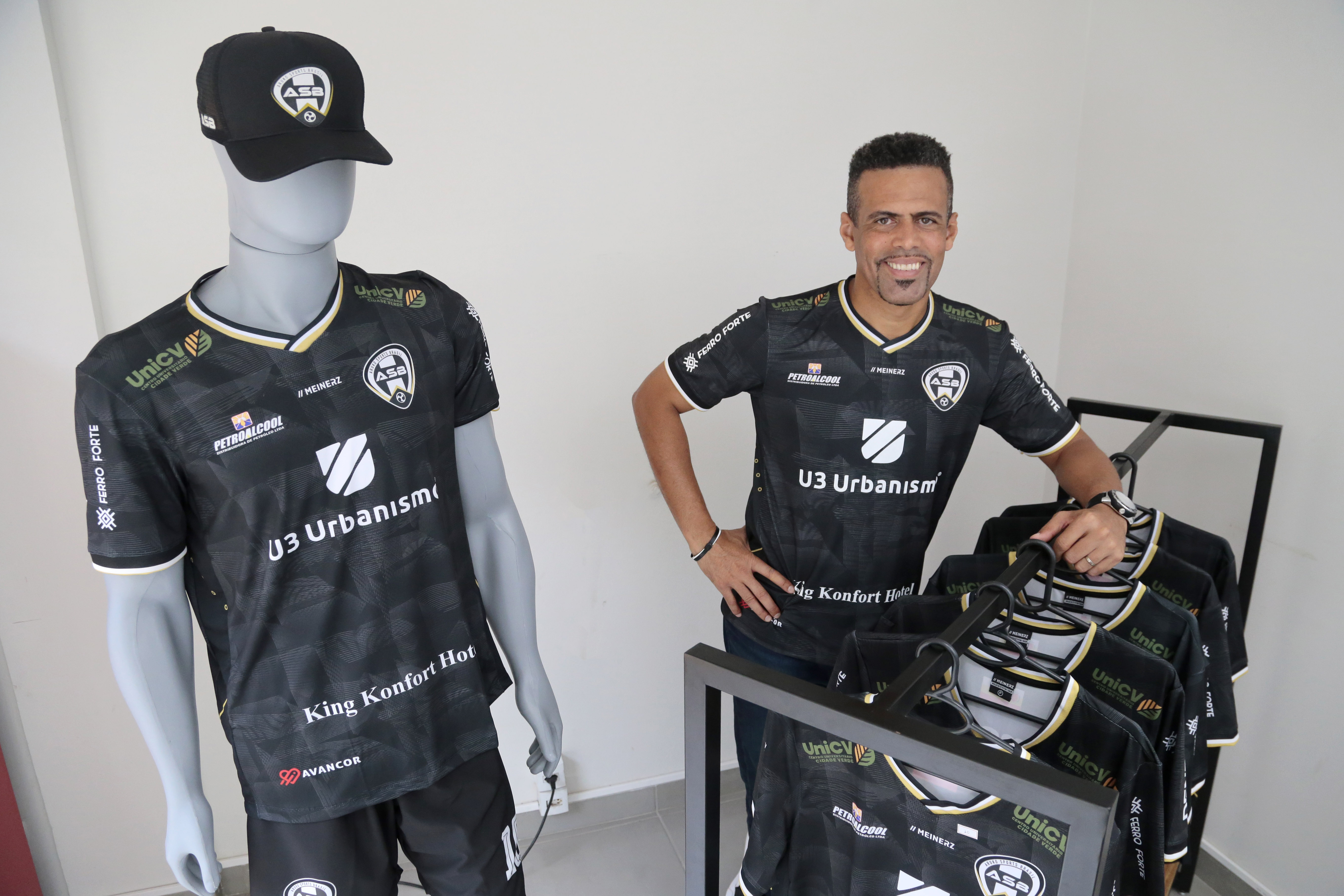 55dbd0eb4154c3160cf1b7aa550f94ec