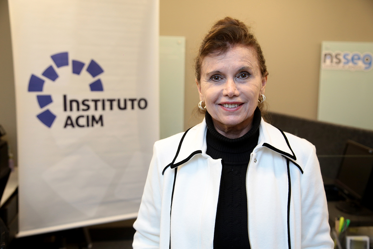 abe0e9b6ebd9b9e6f5b495d35c597ca4