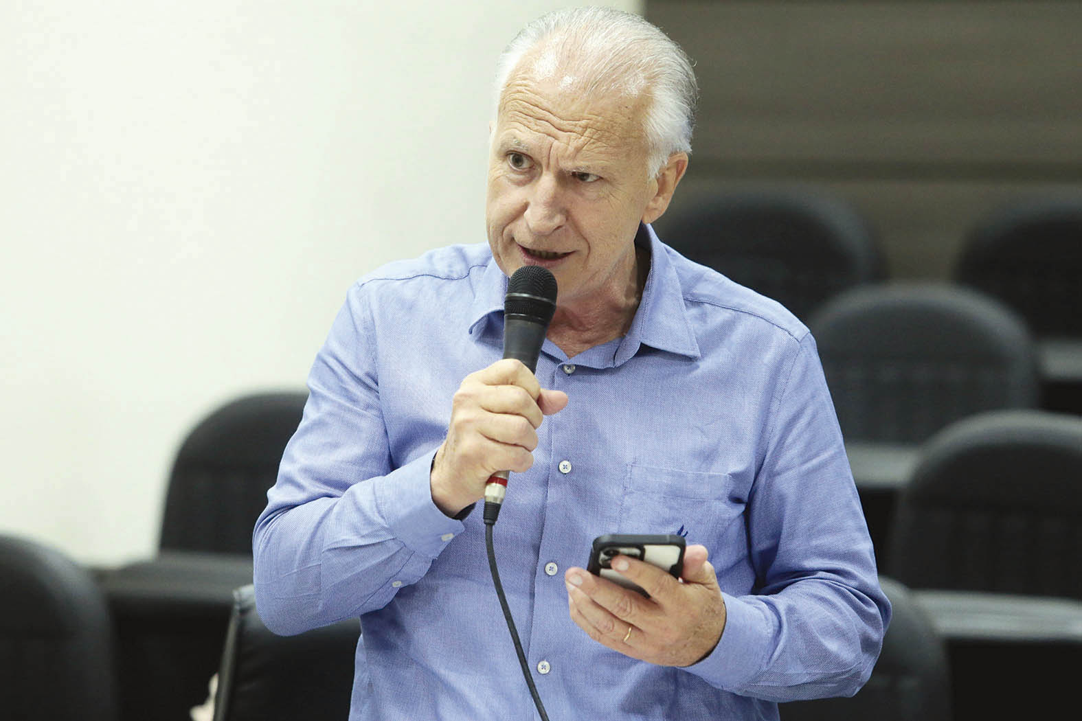 e525d54bdd4923f7b22773c53ccc9057