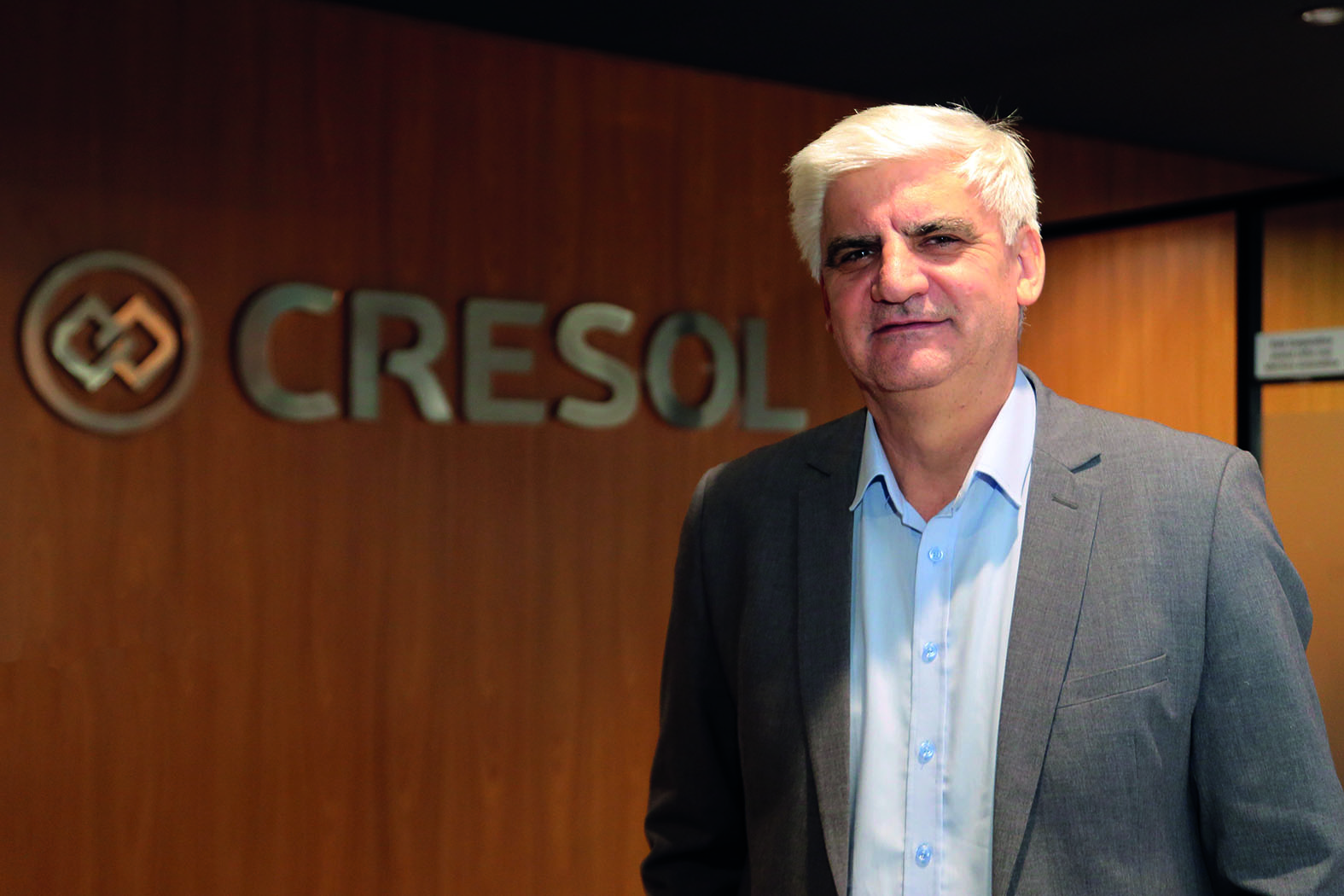 e7d5f7909716a88b1b9a4f14f2593380